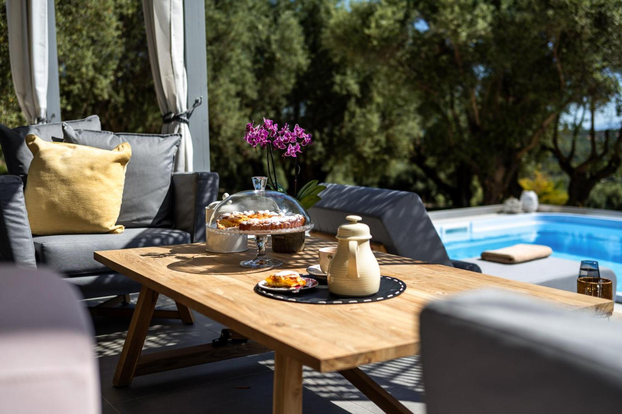 Tree Of Life Villa Valerianos ภายนอก รูปภาพ
